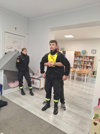 32fb9531-eb45-4d7e-ab3e-fa31c325e1d0