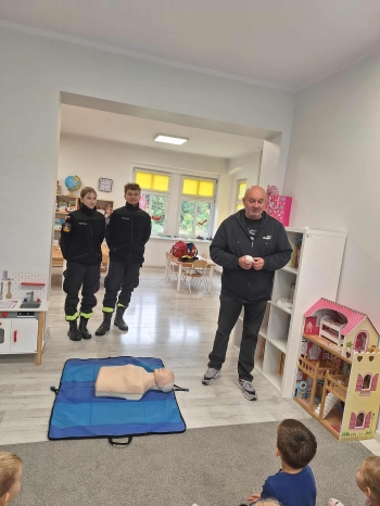 2328752b-87b5-41ee-84c4-2ca8cd3c6a15