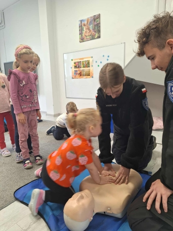 b6065e58-8944-4632-9315-9d92f197c028