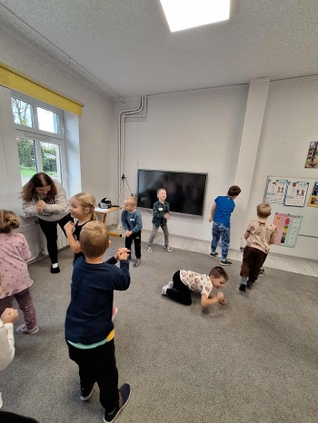 03c39ee4-b6ff-45e6-95e4-adc00f6703a7