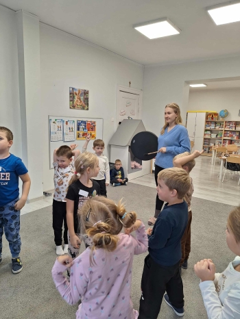 c166e864-24aa-42b3-a095-cd499942f7f1