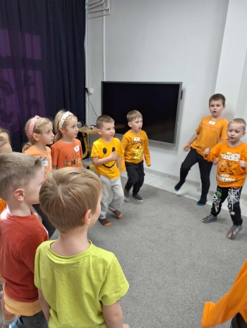 2702de2d-d311-4980-9306-1d717d73f1ab