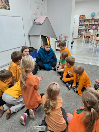 f413510b-79d2-40ac-9d2c-a8ac84185324