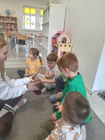 49f2f471-410c-42d0-8b98-67f37ad27063