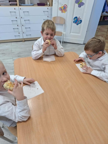 7d60ba33-8fe4-41f6-bda9-f0045e5edc2e