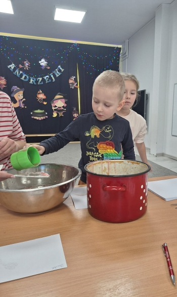 1af6d7b9-61e8-482f-8fe5-f346a550ef12