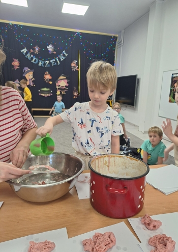 05b932a8-766b-4f4d-b4ba-f05323f0b530