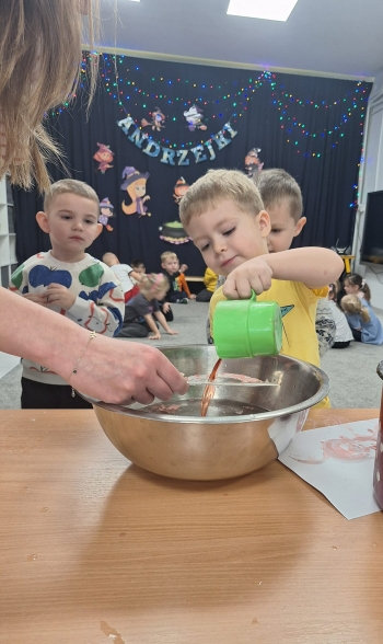 b8078121-9098-4403-98d8-3b7418120c6e