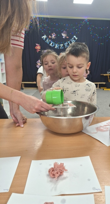 f558e576-a592-4559-b549-a885a483624c