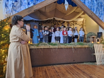 555f8153-adc0-487e-94da-5183c7f1ea4c