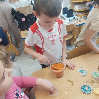 618004264_2171311066609779_4036123558431428178_n