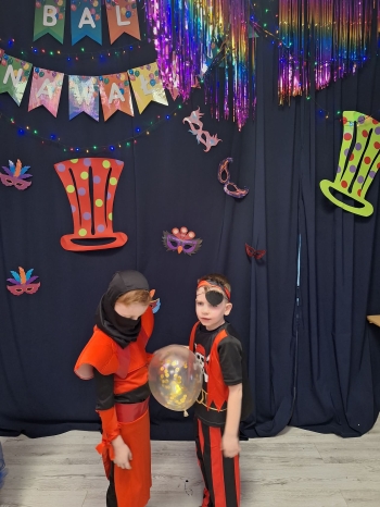 f0099888-b398-4d8c-aac9-28bbcbc63588