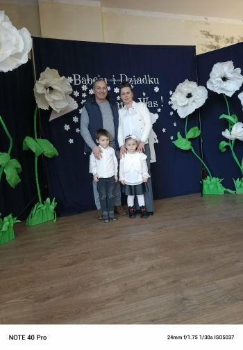 cead8003-380d-4d12-b933-463a89f8571b