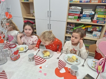 d4c82823-de4d-41c6-aca4-a142d3686be8