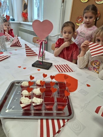 e99cb402-c129-4c2b-a2c8-5ff07e560f77