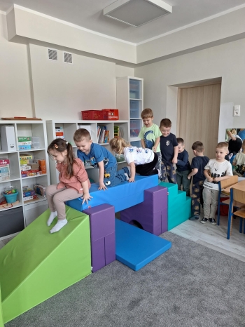 7975b1f7-5778-4d7f-a01a-5dcff1cf6aa5