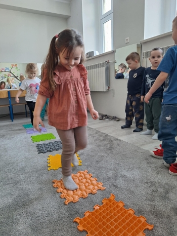 b26376c4-2c11-4715-8dda-f9f7311c8a51