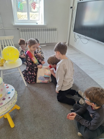 cd97726a-720b-419d-abbe-7b3193e1352c