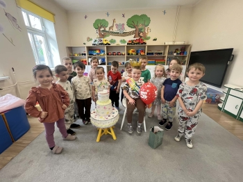 10ff69d6-dd89-4d9b-9cec-fe8ea585f974