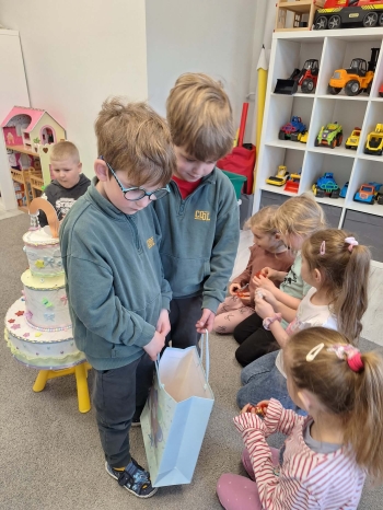 cb047e1d-a6c7-42e3-b027-fd3d80efa064