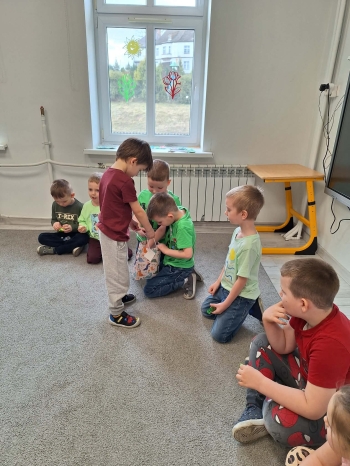 37e16d75-bcbc-4e3e-87ed-4f451a810036