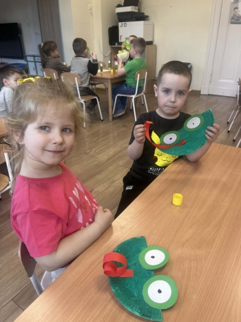 ef05efd5-8fdd-4570-a0ad-77b8b3ca5c93