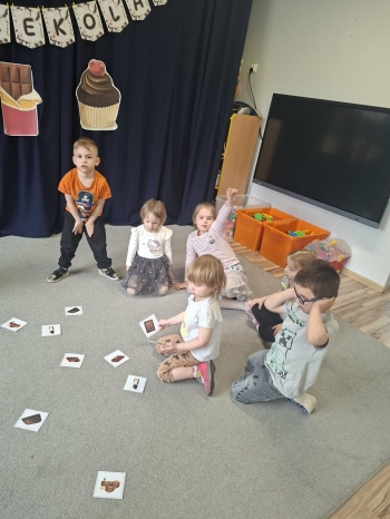 7e5605f8-92d7-41c5-b663-cd7fd514c93a