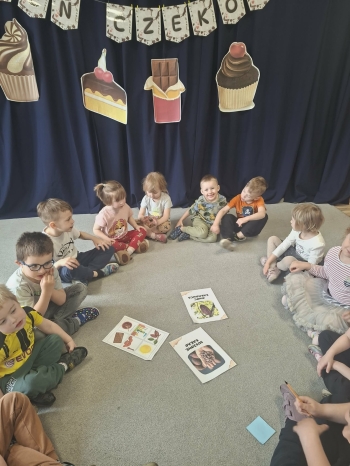 dfaa3f06-7e8c-4613-8929-218d33505354