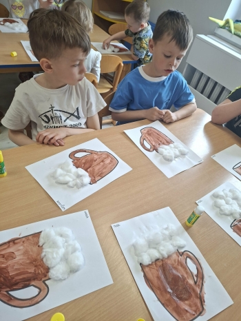 687fb6e7-b707-411d-b935-e4884fc933ec