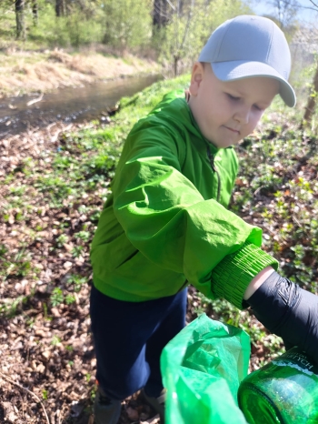 001d57a2-9de8-464a-8bd5-f3851313aaec