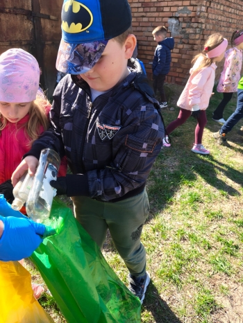 2b5d748a-0222-4e0e-ba0e-dcef545b6408