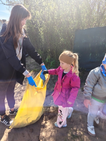 006ef6e6-2dd5-410b-bdb6-dfd972a4d32f