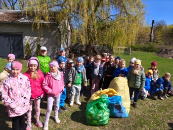 d4a7ec26-3972-484a-94d4-2c40945f926e